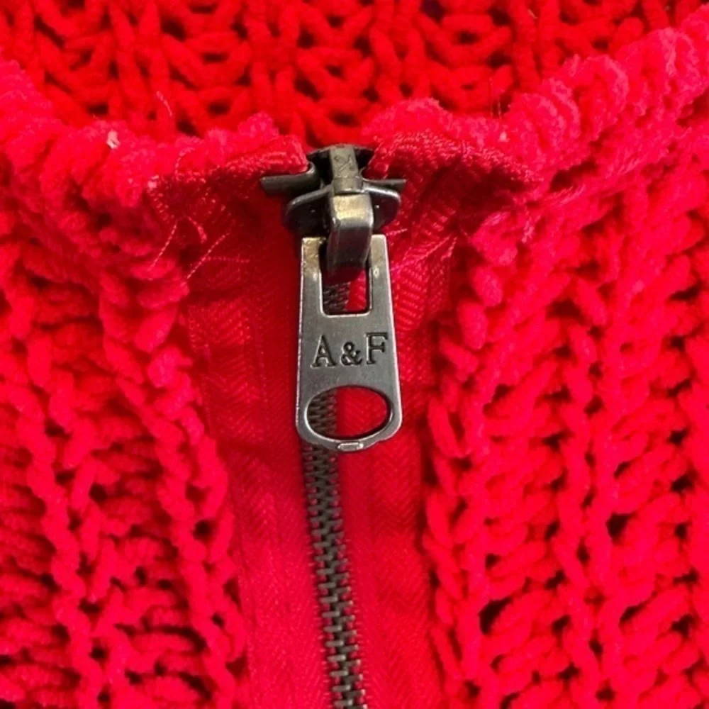 Abercrombie & Fitch‎ SZ L Womens Bright Red Open Weave